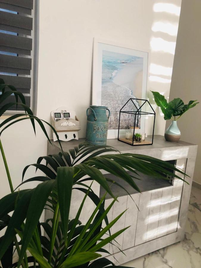 Brand New Sea View With Parking Apartment *